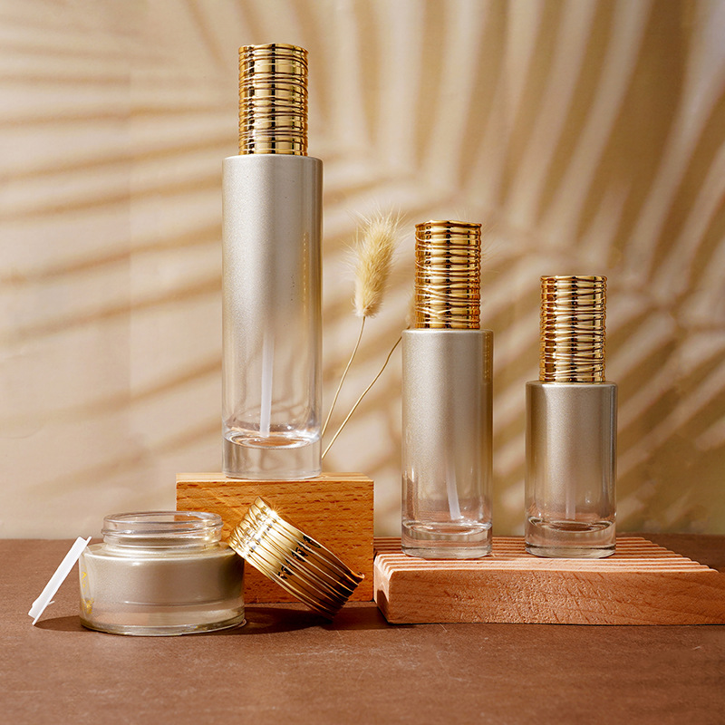 Speculum Serum Utrem Cum Electroplated Peniculus Lid Speculum Serum Utrem Cum Electroplated Peniculus Lid