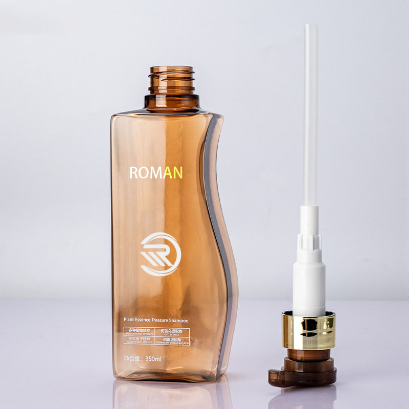 Certae 350ml 500ml curvo-amber Pet Plastic Inanis Suspendisse potenti Utrem cum Pump pro Hair Tutela Shampoo Conditioner vel Face Cream Usus Certae 350ml 500ml curvo-amber Pet Plastic Inanis Suspendisse potenti Utrem cum Pump pro Hair Tutela Shampoo Conditioner vel Face Cream Usus