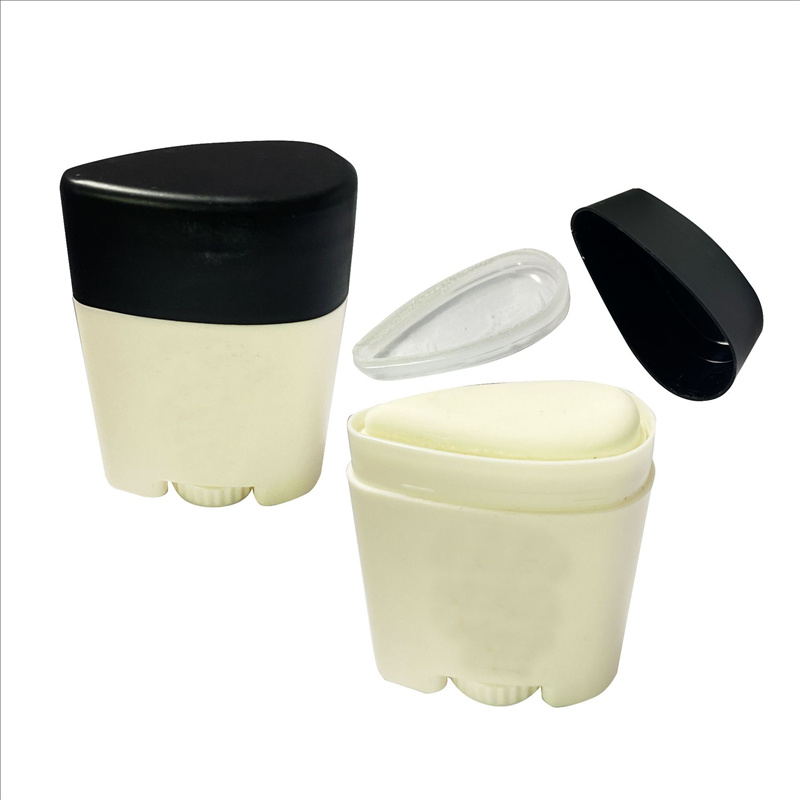 Plastic Deodorant Sticker continens Corpus Balm