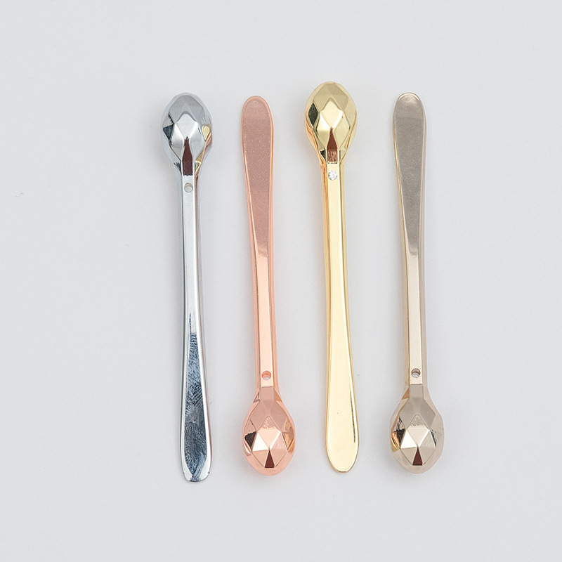 Unique Diamond-Cut Design Of Zinc Alloy Eye Cream Sticks Unique Diamond-Cut Design Of Zinc Alloy Eye Cream Sticks