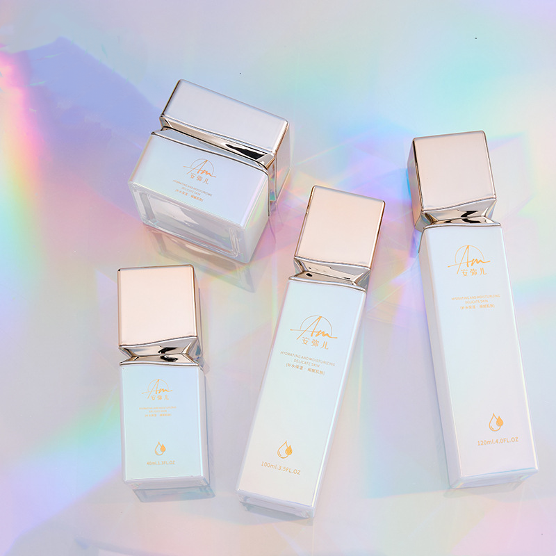 Quae sunt differentiae inter Plastic, Bamboum et Vitrum cosmeticum dolia?